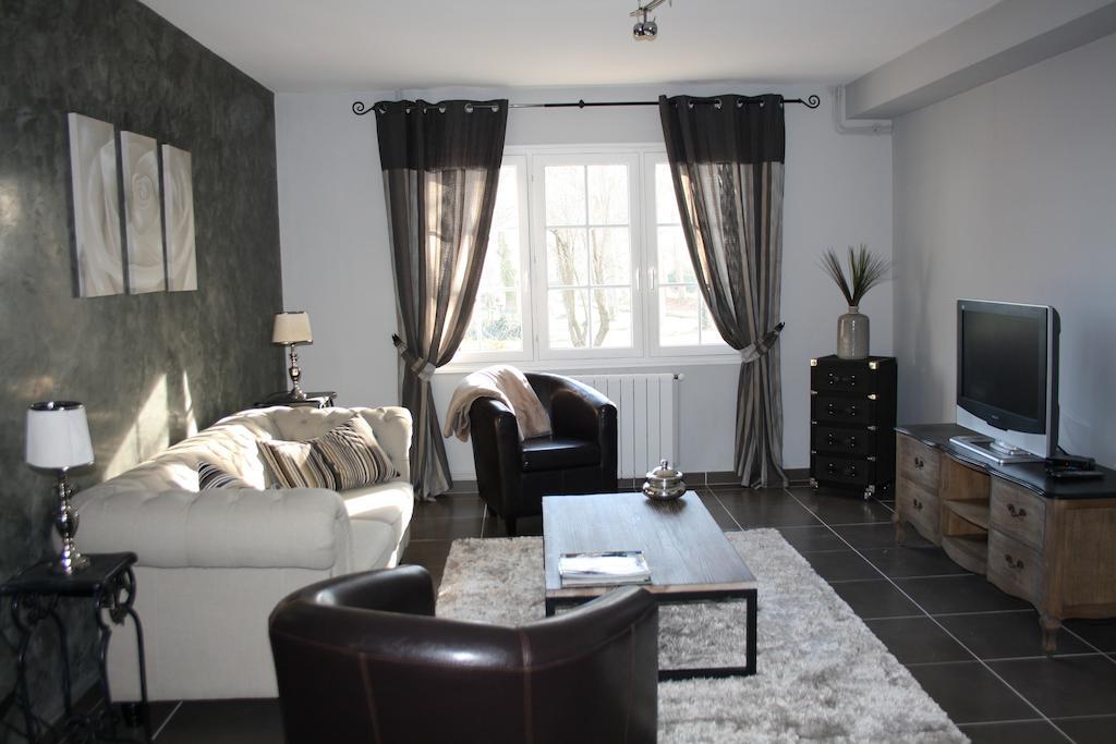 La Gourgasse Vieille Hotel Beziers Room photo
